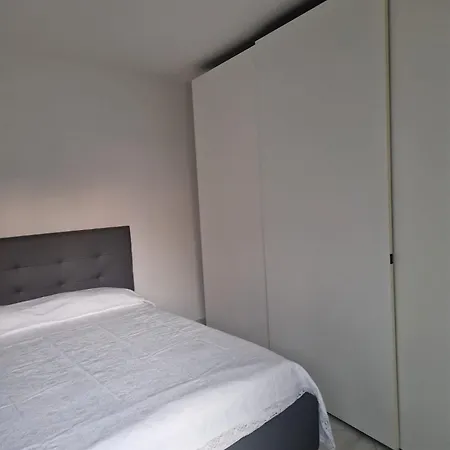 Rosa Ferienhaus Agropoli